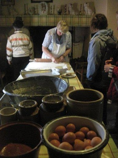 baking demo at Bunratty Folk Park